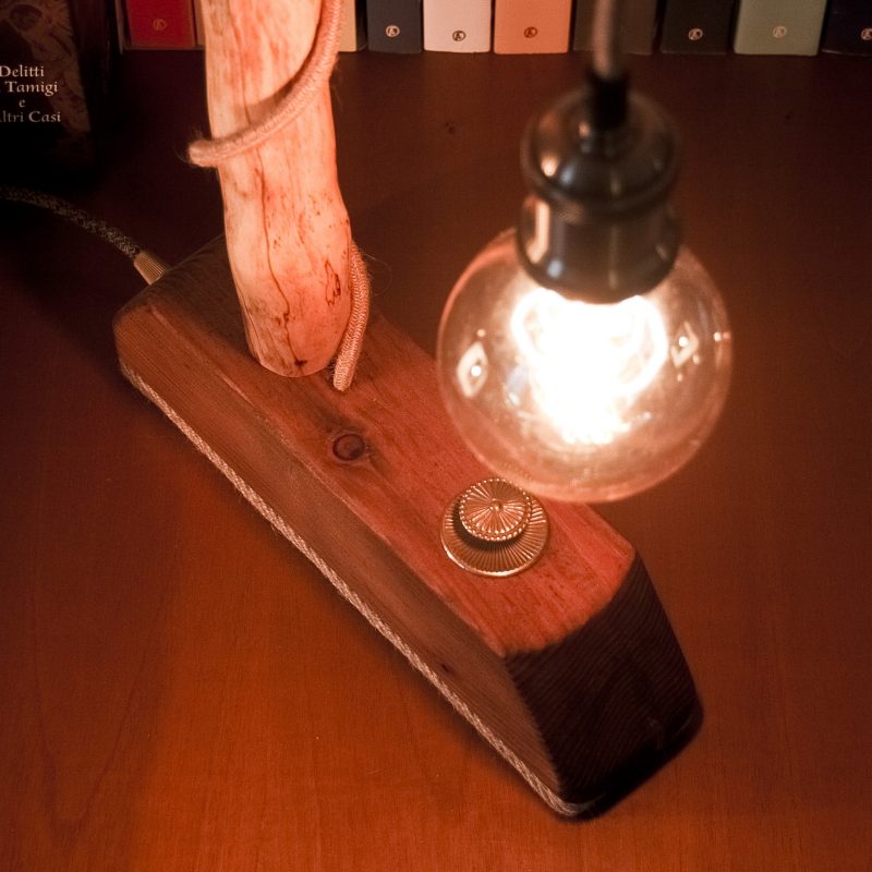 Lampada vintage legno parma